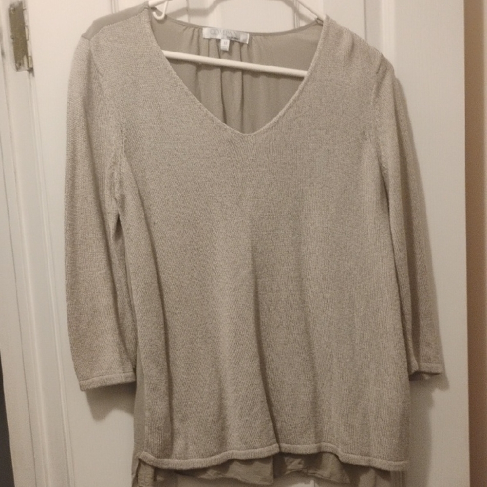 2/$13 Top Ellen Tracy Cream V-Neck Blouse